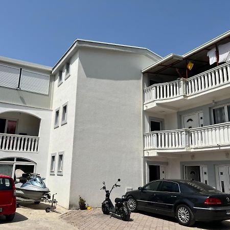 Villa Ajsa Bar Bagian luar foto